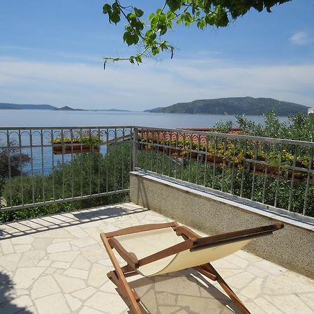 Apartments Lovric - 30 Meters To The Beach Trogir Exteriér fotografie
