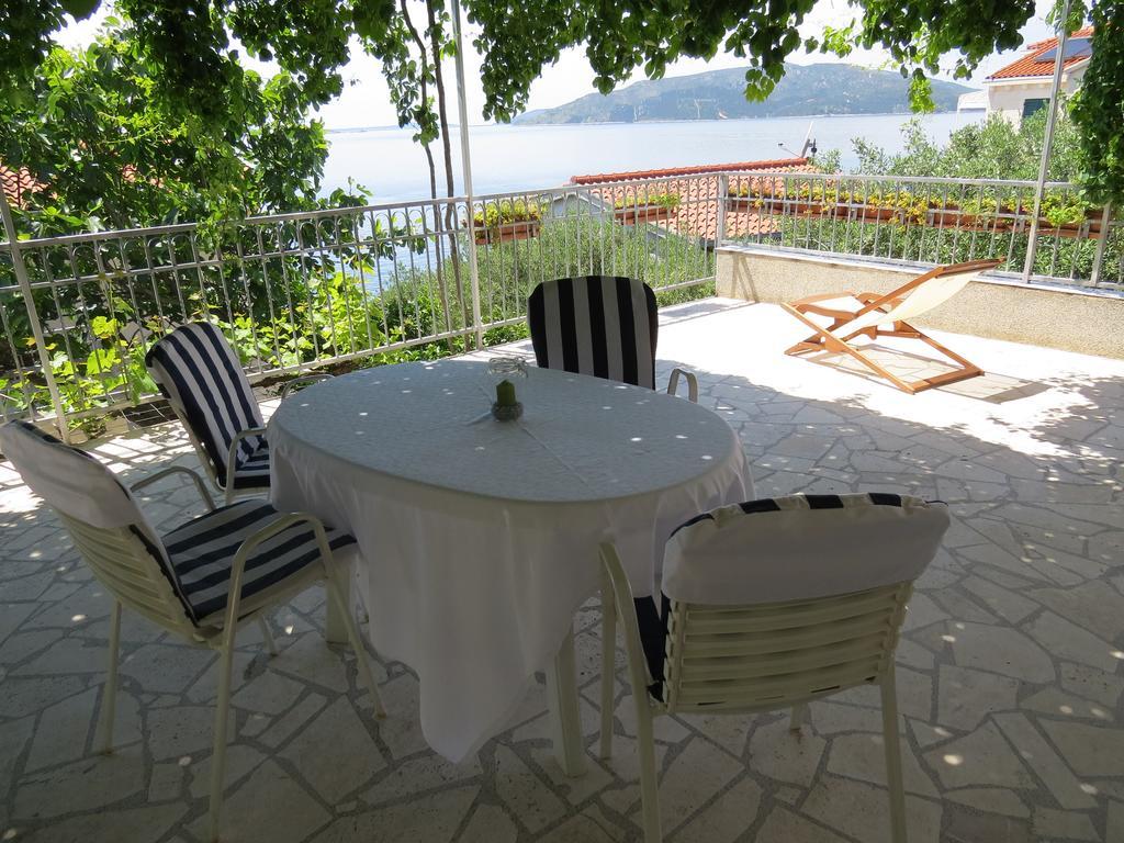 Apartments Lovric - 30 Meters To The Beach Trogir Exteriér fotografie