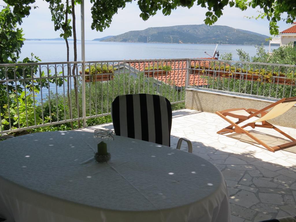 Apartments Lovric - 30 Meters To The Beach Trogir Exteriér fotografie